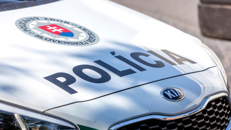 Střelba v Partizánském na Slovensku: Jedna žena zemřela, pachatel několik hodin unikal