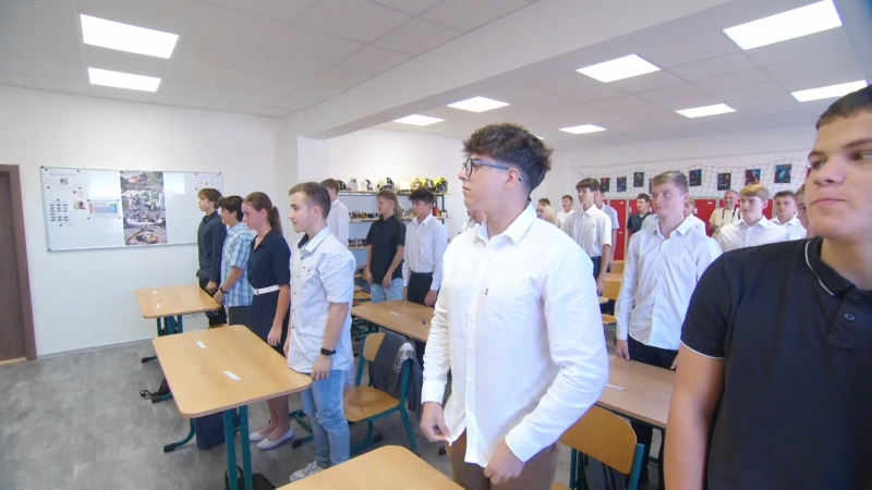 Budoucí hasiči skládali slib. Generální ředitel upozornil na problém s platy