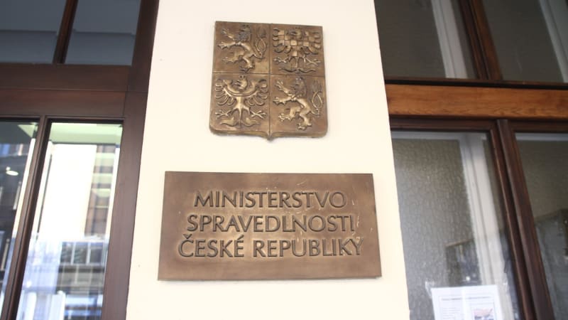 Stát se vypořádal s největšími skupinami kupců bitcoinů. Dohromady jim vyplatil 44 milionů