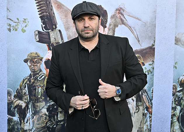 Herec z Chirurgů a fotograf slavných Brad Everett Young nepřežil autonehodu