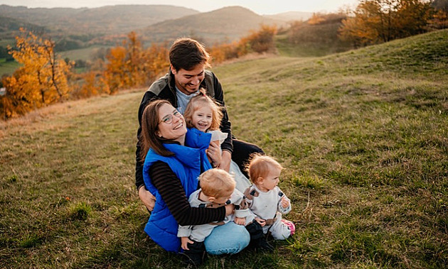 Do porodnice ne. Doma je klid, bezpečí, žádné zbytečné zásahy, líčí ženy