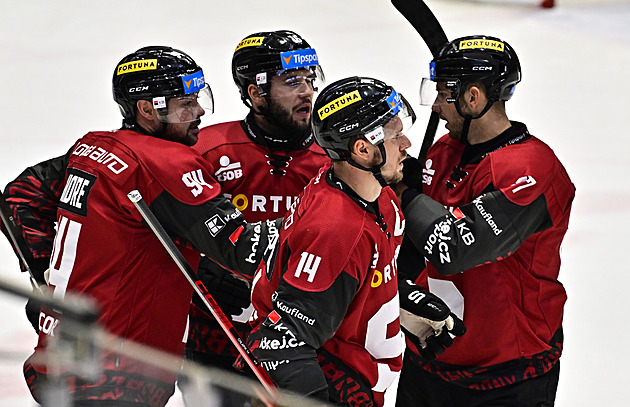 ONLINE: Sparta exceluje v Litvínově, Boleslav vede Vítkovicích. Kometa hraje s Libercem