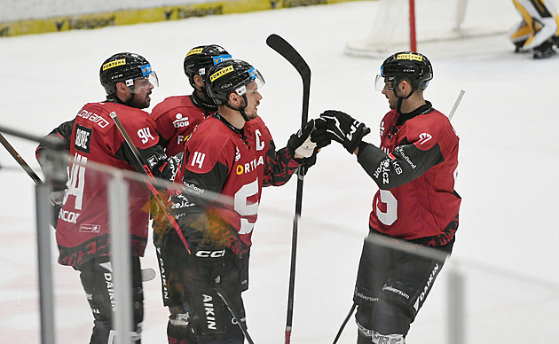 ONLINE: Liberec srovnal v Brně, Pardubice vedou. Sparta uspěla v Litvínově