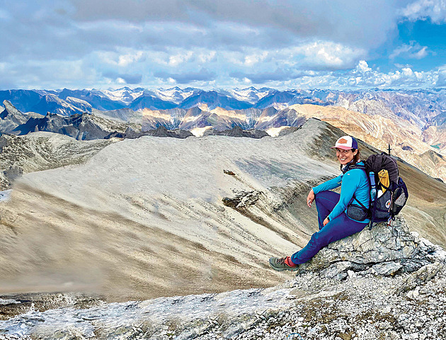 V dešti přes Himálaj. Viděla jsem vymýtání ďábla a přežila svou smrt, líčí cestovatelka
