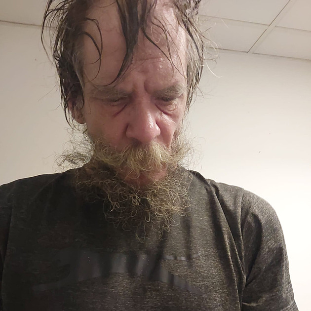 Kdo je záhadný muž? Znenadání se objevil na Českokrumlovsku, nikdo ho tam nezná