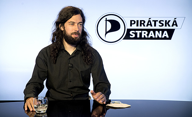 Je neuvěřitelné, jak se pohled lidí na Piráty zlepšil, říká krajský lídr Ferjenčík