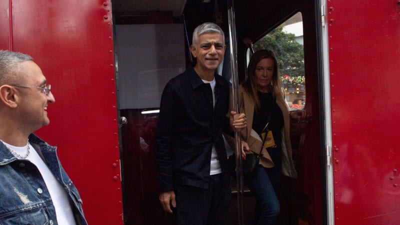 Právo šaría v Londýně? Trump je rasista a islamofob, reaguje muslimský starosta na útoky