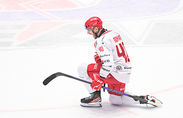 ONLINE: Třinec válcuje Pardubice. Na ledě Dynama vede 4:1, září Kovařčík