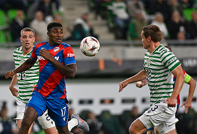 Ferencváros - Plzeň 1:1 hosté vedli, hráli proti deseti, o vítězství přišli v nastavení