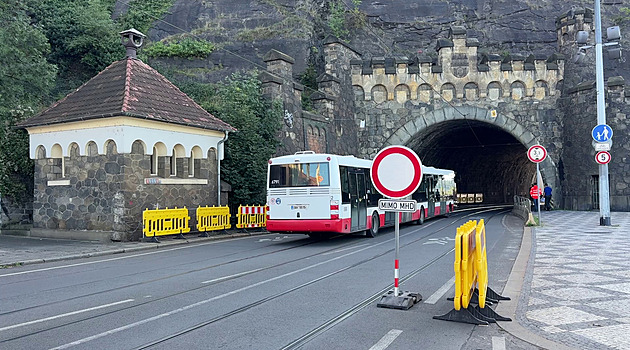 Ve vyšehradském tunelu bude pokračovat zajištění skály, řidiči musejí zpomalit