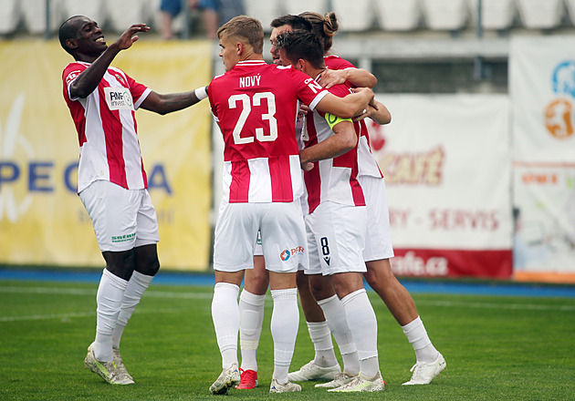 Ústí ze Žižkova veze bod. A teď to poblázníme na Zbrojovku! přeje si trenér