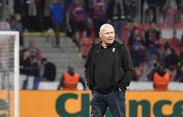 Fanoušci pískali, Koubek hráče hájil: Dřeli jako koně. Moje pozice? Nic neřeším