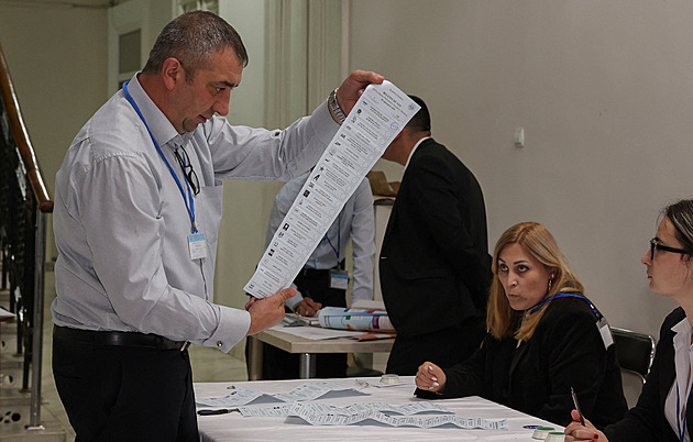 Ve volbách v Moldavsku vítězí proevropská PAS, proruský blok ztrácí ve městech