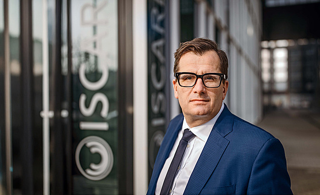 Co umějí chytré umělé klouby a proč jít před výměnou k zubaři. Ortoped vypráví