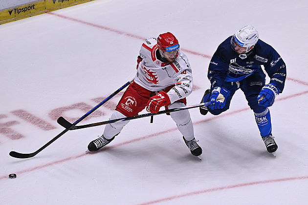 ONLINE: Třinec ve šlágru vede nad Brnem, Jágr zatím do utkání nezasáhl