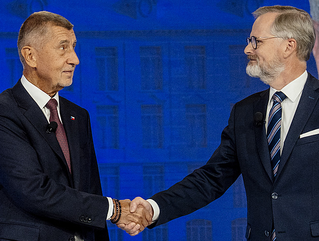 Babiš i Fiala přijeli do poslední debaty na Nově.Sledujte ji online na iDNES.cz