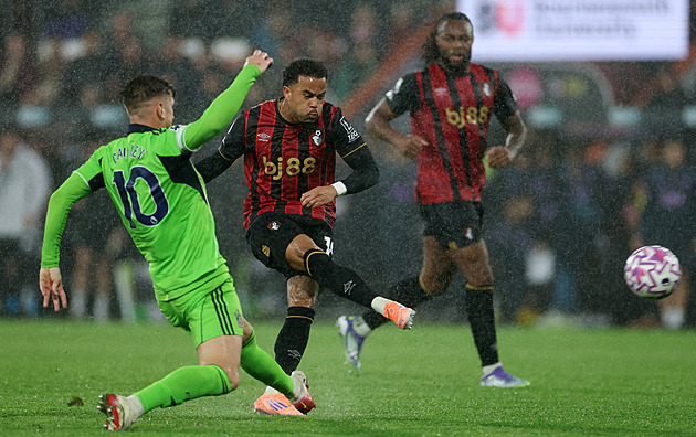 Bournemouth je obratu s Fulhamem druhý v tabulce Premier League