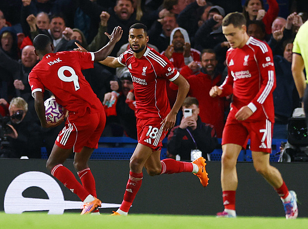 ONLINE: Chelsea v úplném závěru skóruje proti Liverpoolu. Favorité nezaváhali