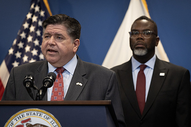 Starosta Chicaga a guvernér Illinois by měli do vězení, napsal Trump