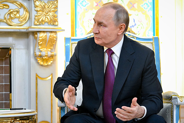 Byly to naše rakety, řekli mi to teď. Putin se před Alijevem kál za sestřelené letadlo