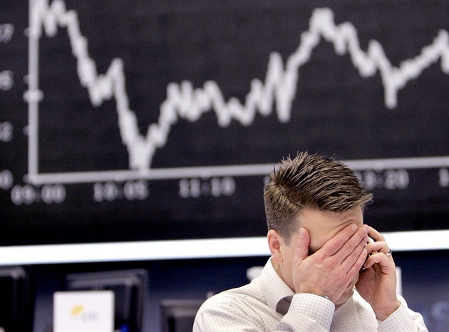 Trump opět pohrozil Číně vyšší cly a zaskočil trh, akcie v USA prudce klesly