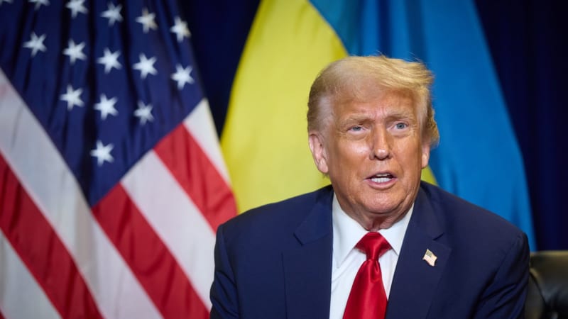 Trump oznámil, že uvalí na Čínu 100procentní cla. Již předtím akcie v USA prudce klesly