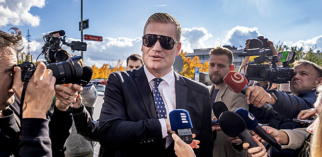 Platí dohoda, kterou jsme udělali, řekl Macinka po schůzce u Babiše