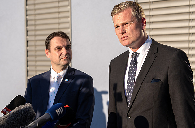 Horší je Bartoš s teroristickou Antifou než Turkův humor, zaútočil Macinka