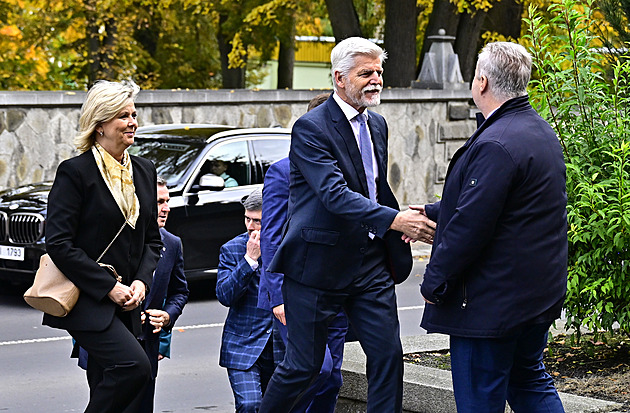 Bude vojna povinná? ptali se prezidenta Pavla studenti ve Šluknově