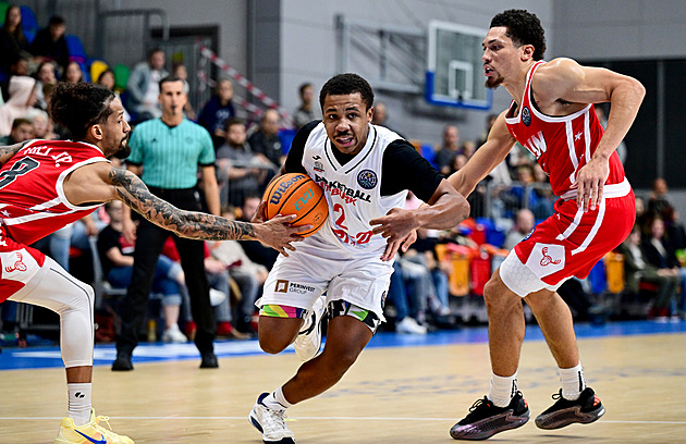 Basket ONLINE: Strhující finiš. Nymburk jde s Chalonem už do druhého prodloužení