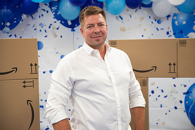 Kojetín zná i Jeff Bezos. Při adventu máme miliony balíků, říká šéf tamního Amazonu