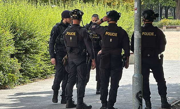 Nepovedené policejní cvičení ve Varnsdorfu. Jednotka vtrhla do jiné školy