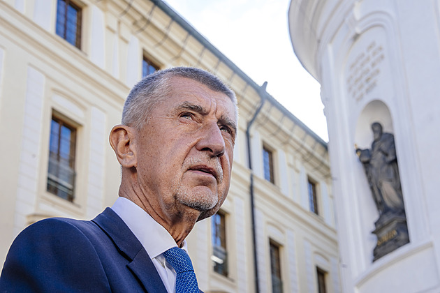 Babiš po dovolené zamíří na Hrad. Pavel chce slyšet, jak se vyvíjejí jednání o vládě