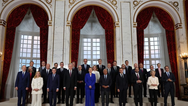 EU uvalí na Rusko další balíček sankcí, Slováci stáhli blokaci. Prosadil se i český návrh