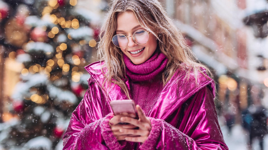 Vánoce u T-Mobilu: Na prodejně si můžete vyzvednout termohrnek zdarma