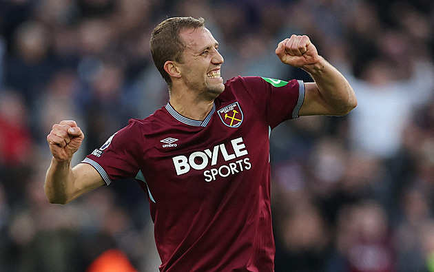 ONLINE: Souček gólem pečetil výhru West Hamu nad Newcastlem. City podruhé vede