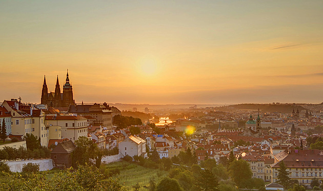 Déšť ustane, do Česka dorazí slunce a teplejší vzduch