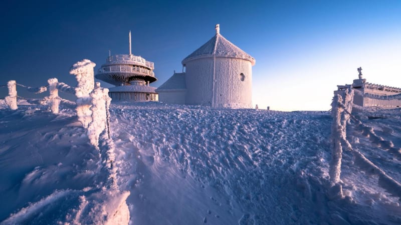 Evropu může čekat arktická zima, varují meteorologové. Na vině je polární vír