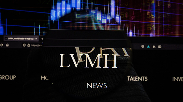 Čínský trh s luxusním zbožím ožívá. LVMH plánuje otevření nových prodejen