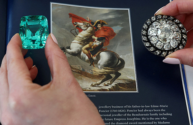 Co Napoleon ztratil u Waterloo. Ženeva žije jedinečnou aukcí diamantů