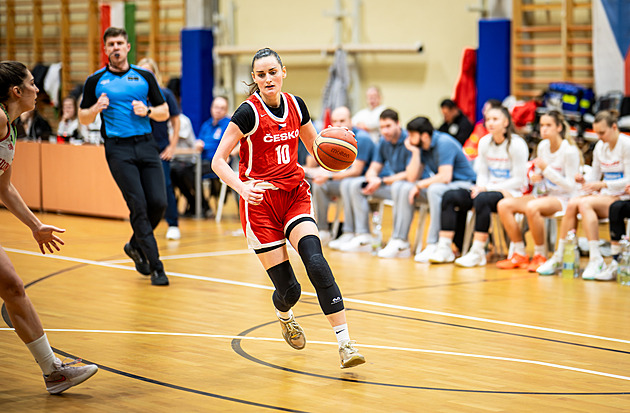 Omlazený výběr v přípravě prohrál. Češky doplatily proti Maďarkám na slabší chvilky