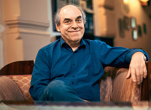 Cimrmanovský žánr jsem musel trefit tak, abych zapadl, přiznává Miroslav Táborský