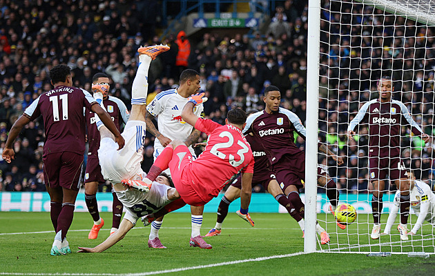 ONLINE: Chystá se derby Arsenalu s Tottenhamem. Villa otočila na Leedsu