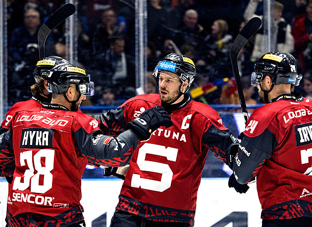 ONLINE: Sparta dala Kladnu sedm gólů, Litvínov zvyšuje. Pardubice i Kometa padly