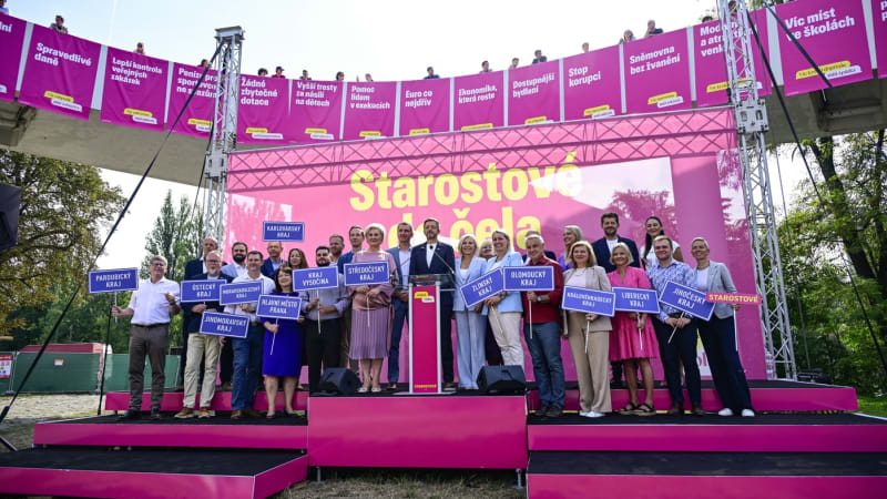 Zákaz mobilů ve škole? STAN se nedokáže shodnout. Rakušan je proti, ukážu mu data, říká poslanec