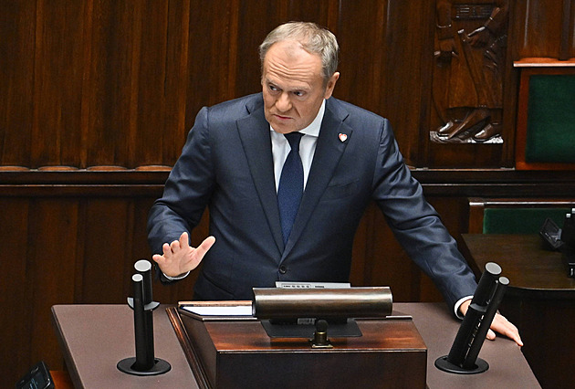 Nikdo nám nic nevnutí, odmítl Tusk verdikt unijního soudu k stejnopohlavnímu svazku