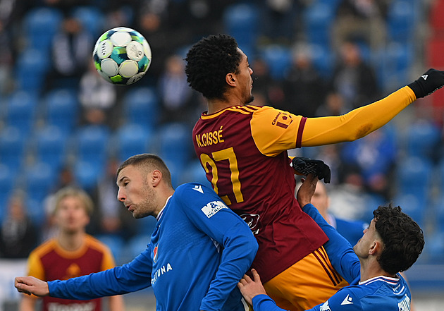 ONLINE: Ostrava - Dukla 2:0, domácí zvyšují skóre. Po Křičfalušim pálí také Kohút