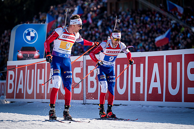 Biatlon ONLINE: První závod sezony také pro muže. Hornig musí na trestná kola