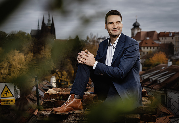 Mám obavy, že kvůli AI se rozpadne základní důvěra mezi lidmi, říká moderátor Stach