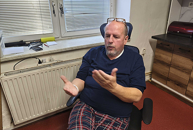 Péťa není monstrum, jen dítě ve velkém těle, říká tatínek autisty z dokumentu